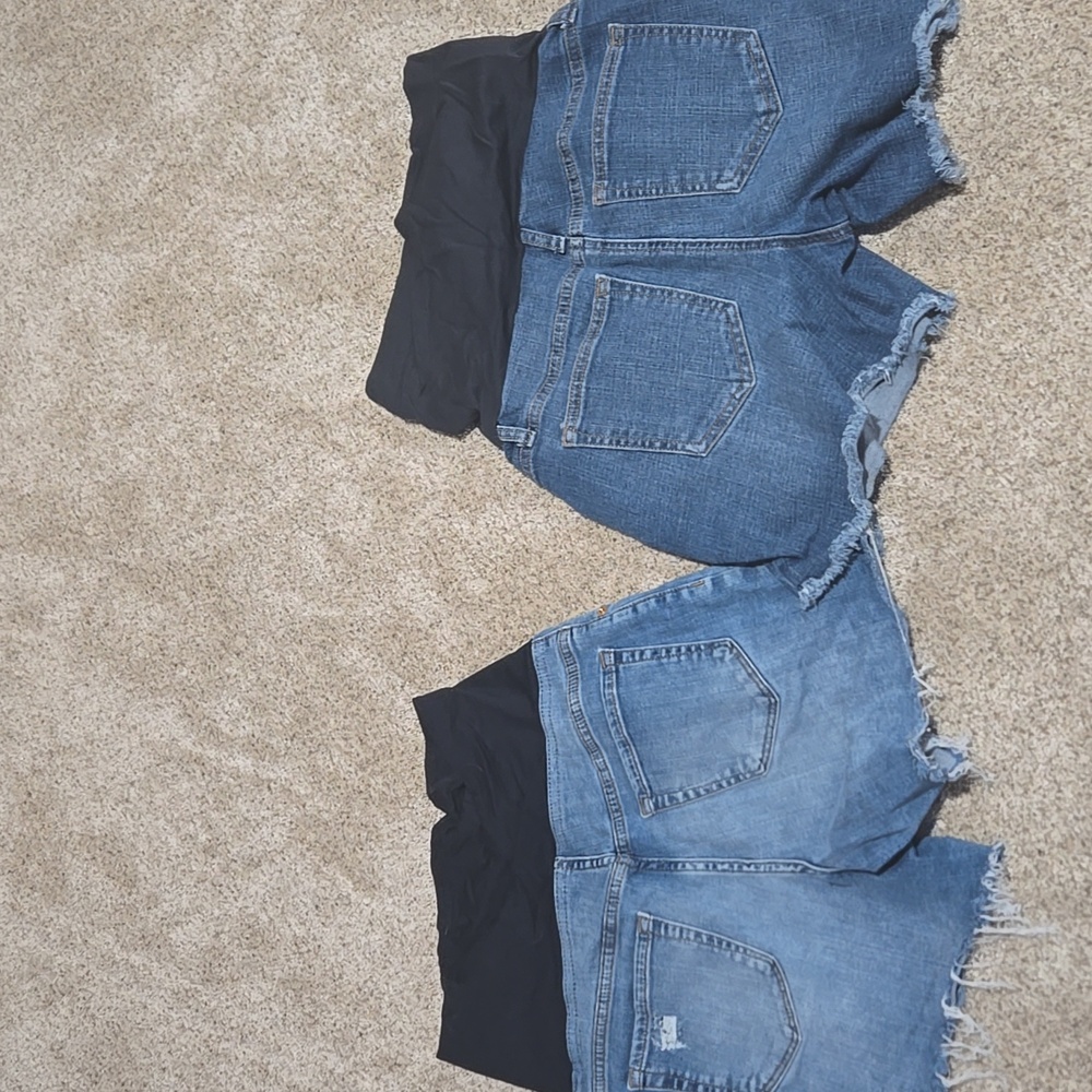 Size 8 Maternity Denim Shorts - Picture 4 of 6